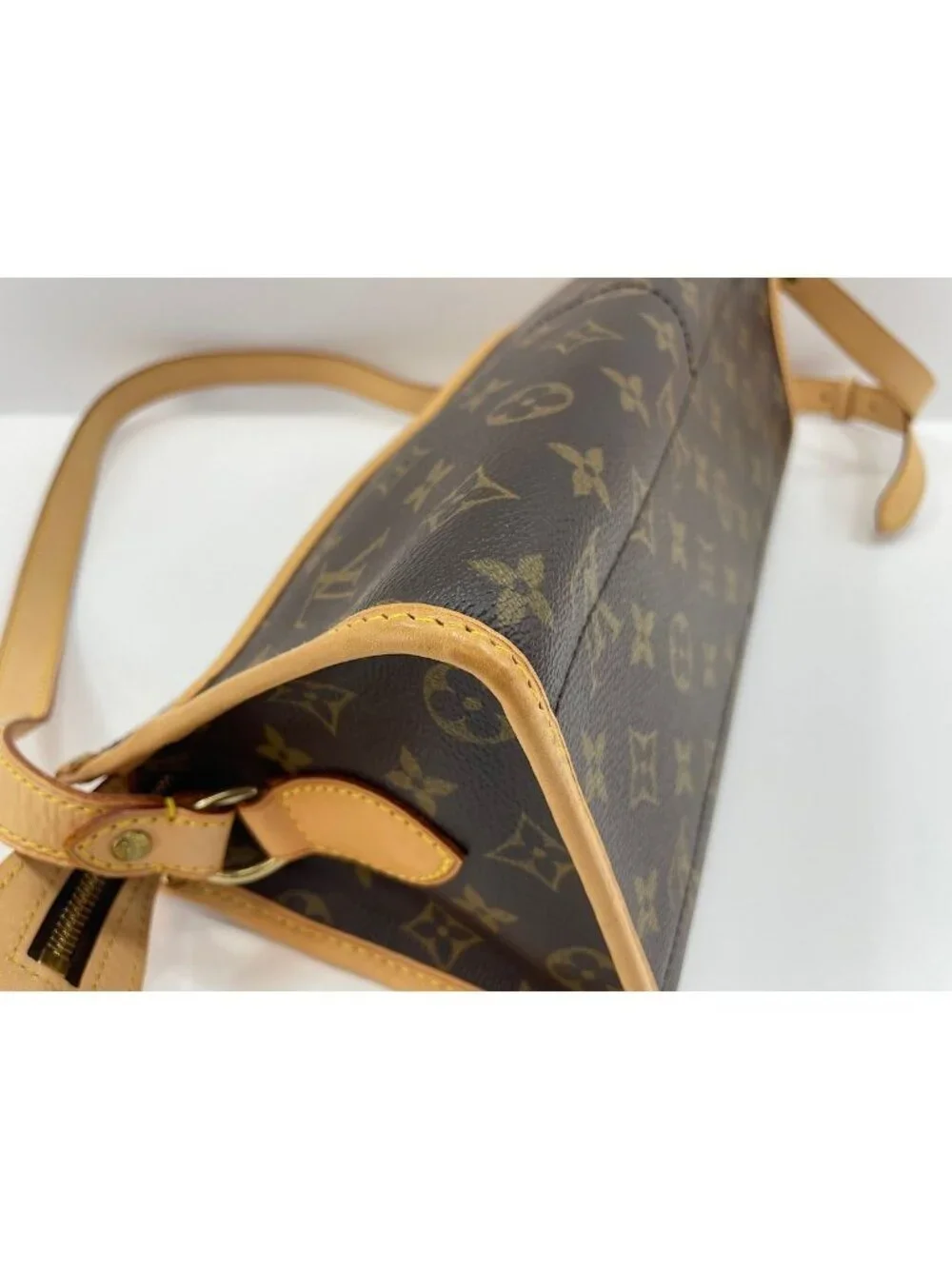 Louis Vuitton Shoulder Bag Popincourt